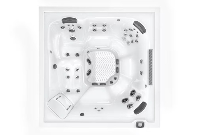 Jacuzzi® J-LXL™ HOT TUB